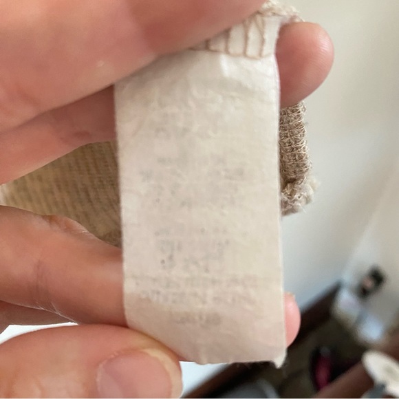 Cropped V Neck Sweater - Picture 4 of 5